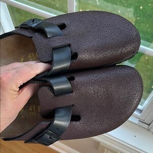 Birkenstock Bostons textured brown black leather  medium narrow width 8-8.5